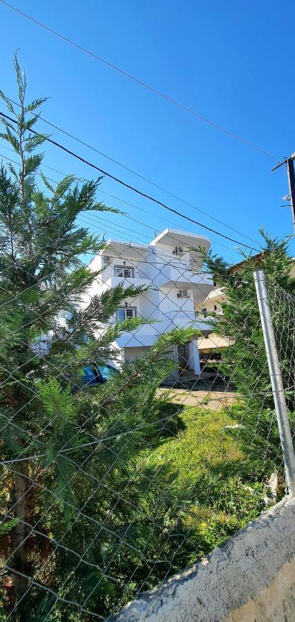 Hotel De Ksamil Exterior photo